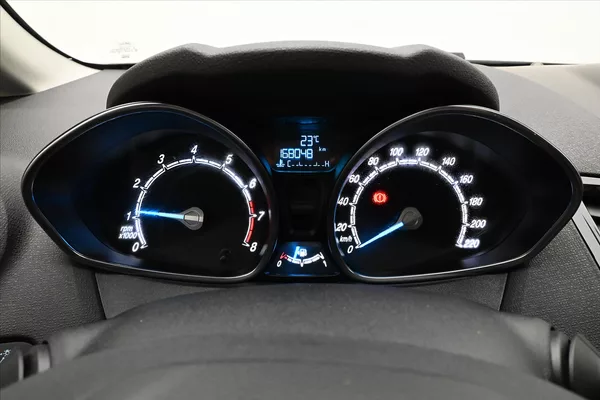 Ford Fiesta 1,0 EcoBoost 74 kW Titanium - foto 16