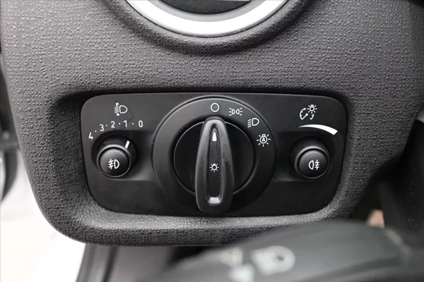 Ford Fiesta 1,0 EcoBoost 74 kW Titanium - foto 24