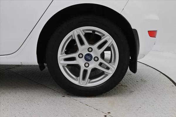 Ford Fiesta 1,0 EcoBoost 74 kW Titanium - foto 28
