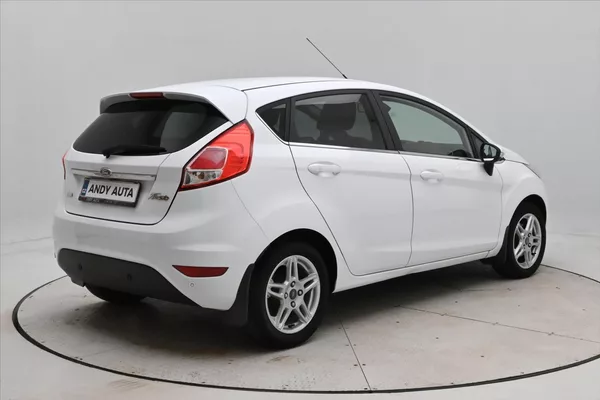 Ford Fiesta 1,0 EcoBoost 74 kW Titanium - foto 5