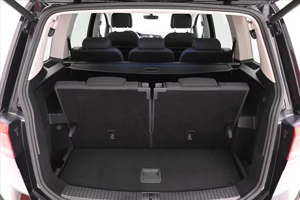 Volkswagen Touran 2,0 TDI 110 kW DSG Highline 7m - foto 10