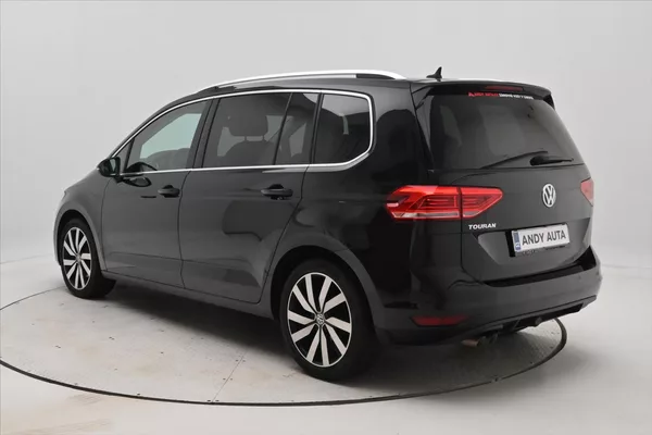 Volkswagen Touran 2,0 TDI 110 kW DSG Highline 7m - foto 7