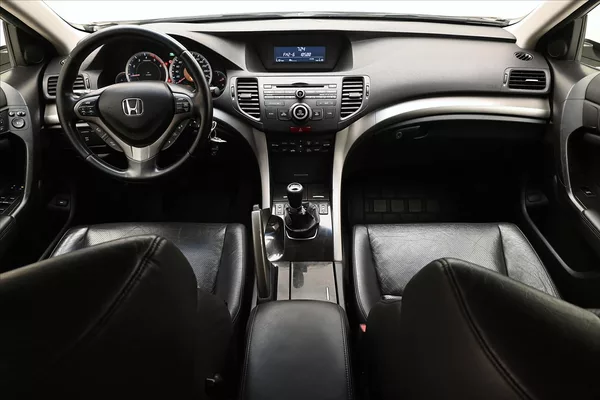 Honda Accord 2,2 i-DTEC 110kW Manuál - foto 15