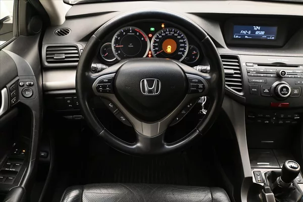 Honda Accord 2,2 i-DTEC 110kW Manuál - foto 18