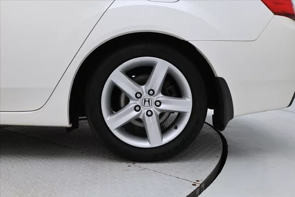 Honda Accord 2,2 i-DTEC 110kW Manuál - foto 30
