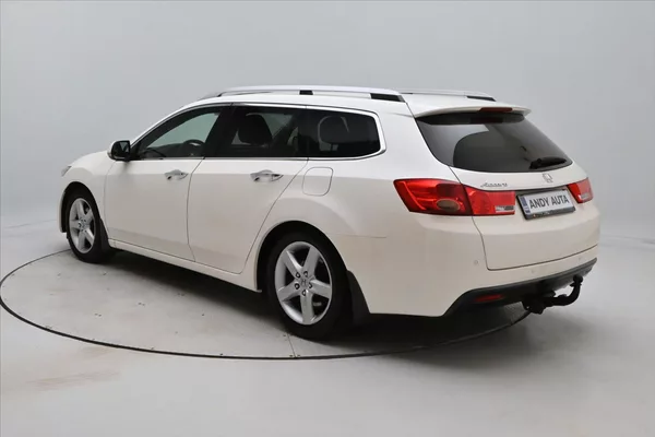 Honda Accord 2,2 i-DTEC 110kW Manuál - foto 7