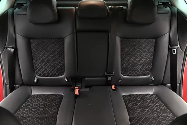 Peugeot 3008 1,6 HDI 84 kW Manuál - foto 27