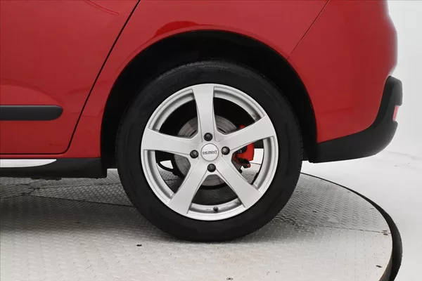 Peugeot 3008 1,6 HDI 84 kW Manuál - foto 30