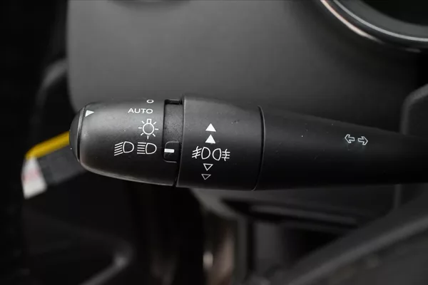 Peugeot 3008 1,6 HDI 88 kW AT tažné Záruka - foto 25