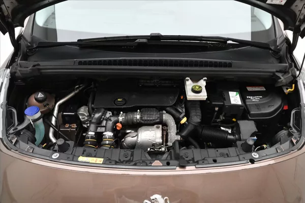 Peugeot 3008 1,6 HDI 88 kW AT tažné Záruka - foto 9