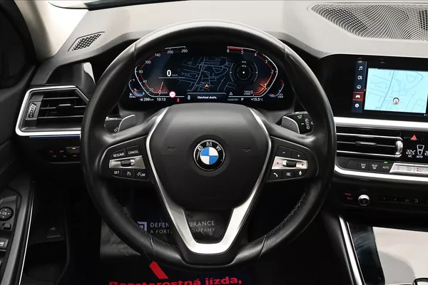 BMW Řada 3 2,0 320d 140 kW STEPTRONIC Zár - foto 18