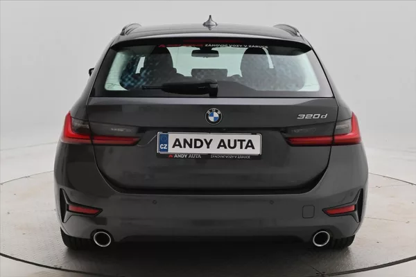 BMW Řada 3 2,0 320d 140 kW STEPTRONIC Zár - foto 6