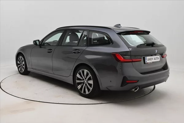 BMW Řada 3 2,0 320d 140 kW STEPTRONIC Zár - foto 7
