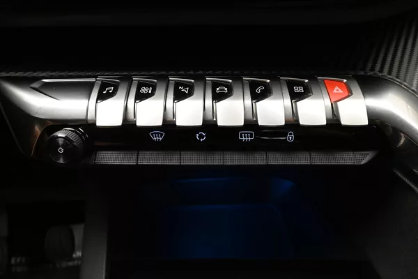 Peugeot 3008 1,5 HDI 96 kW Active Záruka až - foto 21