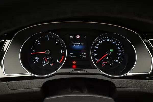 Volkswagen Passat 2,0 TDI 147kW DSG 4x4 Business - foto 14