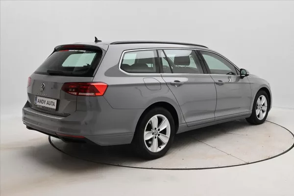 Volkswagen Passat 2,0 TDI 147kW DSG 4x4 Business - foto 5