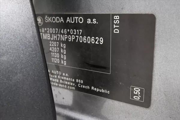 Škoda Superb 2,0 TDI 110kW DSG Style Záruka - foto 11