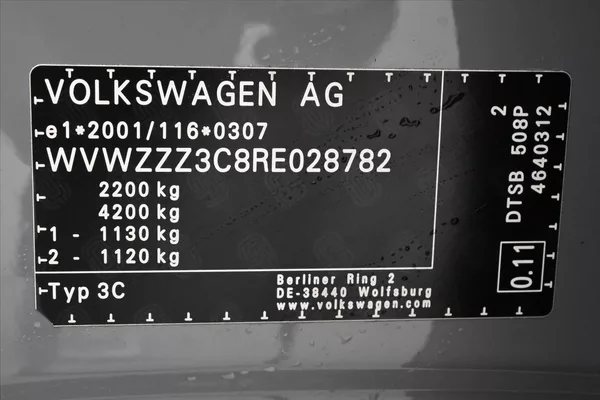 Volkswagen Passat 2,0 TDI 110kW DSG Business Zár - foto 11