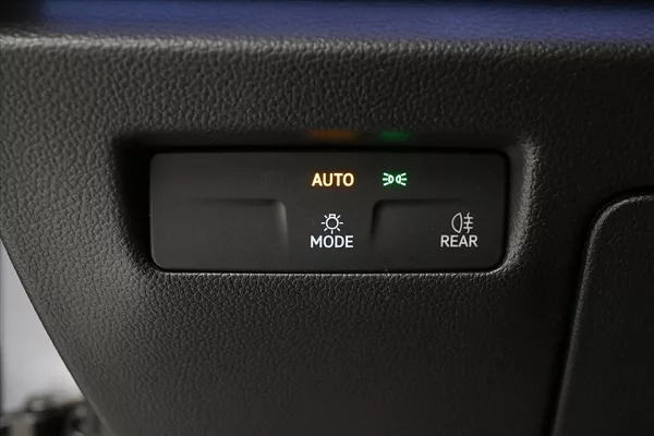 Volkswagen Passat 2,0 TDI 110kW DSG Business Zár - foto 28