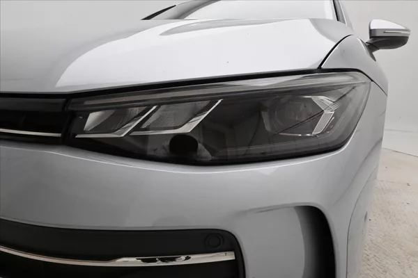 Volkswagen Passat 2,0 TDI 110kW DSG Business Zár - foto 30