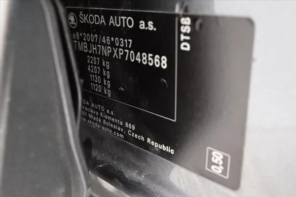 Škoda Superb 2,0 TDI 110kW DSG Style Záruka - foto 10