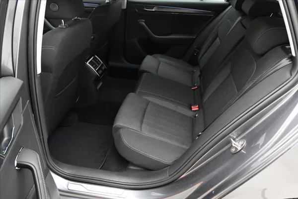 Škoda Superb 2,0 TDI 110kW DSG Style Záruka - foto 12