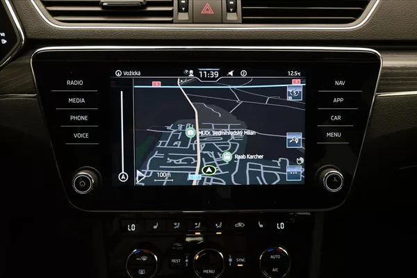 Škoda Superb 2,0 TDI 110kW DSG Style Záruka - foto 15