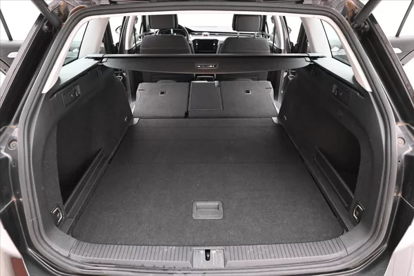 Volkswagen Passat 2,0 TDI 110kW DSG Business Zár - foto 10