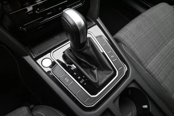 Volkswagen Passat 2,0 TDI 110kW DSG Business Zár - foto 19
