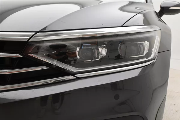 Volkswagen Passat 2,0 TDI 110kW DSG Business Zár - foto 23