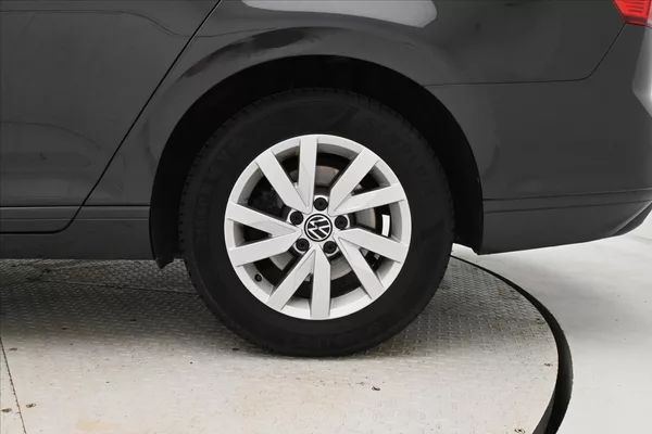 Volkswagen Passat 2,0 TDI 110kW DSG Business Zár - foto 25
