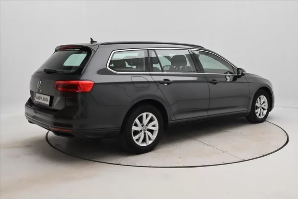 Volkswagen Passat 2,0 TDI 110kW DSG Business Zár - foto 5