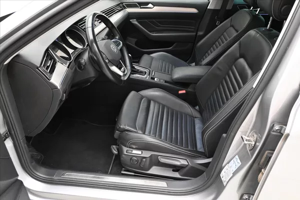 Volkswagen Passat 2,0 TDI 147kW DSG Elegance Zár - foto 11