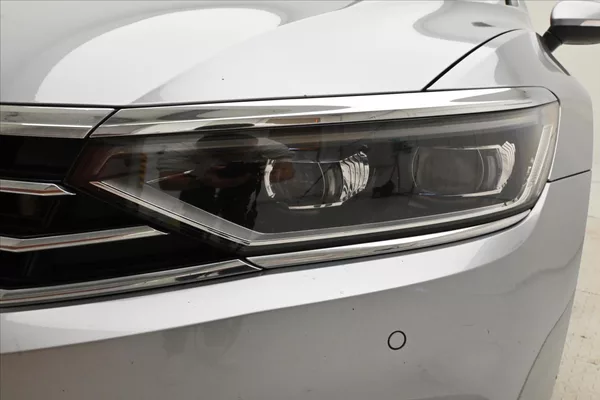 Volkswagen Passat 2,0 TDI 147kW DSG Elegance Zár - foto 23