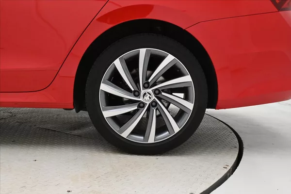 Škoda Octavia 1,0 TSI e-TEC 81kW DSG Style Z - foto 33
