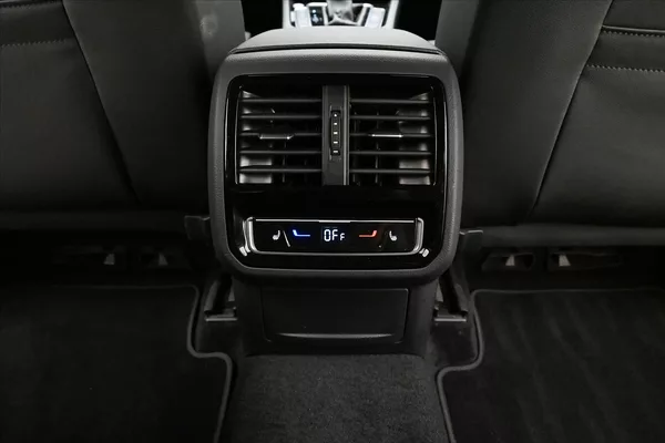 Volkswagen Passat 2,0 TDI 147kW Alltrack DSG 4Mo - foto 22