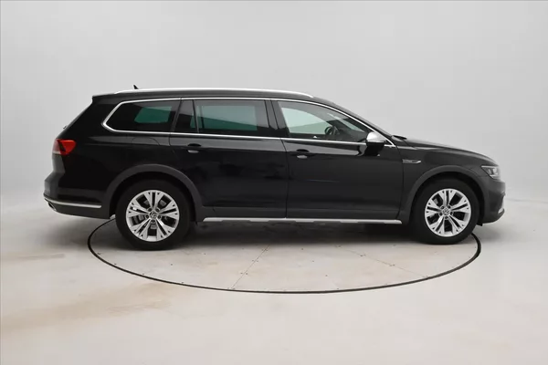 Volkswagen Passat 2,0 TDI 147kW Alltrack DSG 4Mo - foto 4