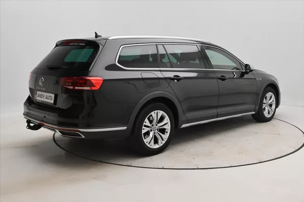 Volkswagen Passat 2,0 TDI 147kW Alltrack DSG 4Mo - foto 5