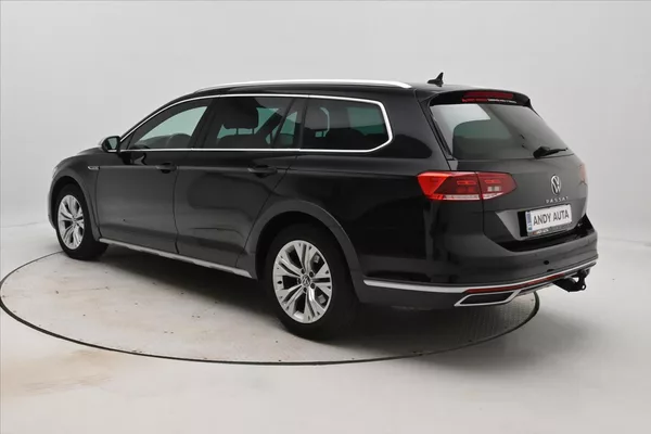 Volkswagen Passat 2,0 TDI 147kW Alltrack DSG 4Mo - foto 7