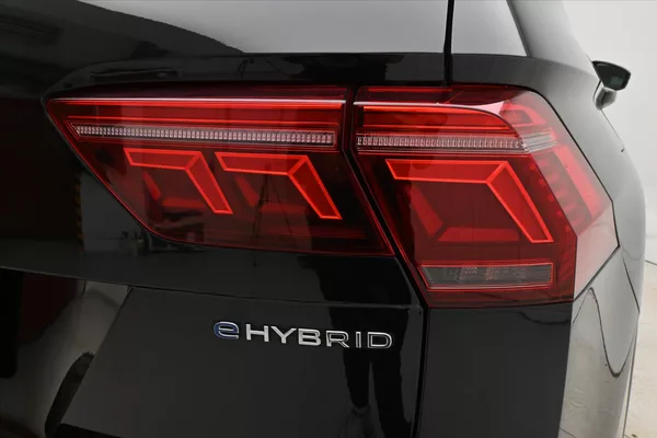 Volkswagen Tiguan 1,4 TSI eHybrid 110kW DSG Záru - foto 32