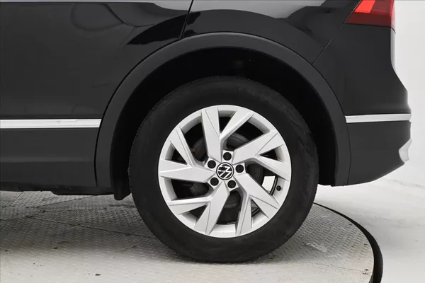 Volkswagen Tiguan 1,4 TSI eHybrid 110kW DSG Záru - foto 33