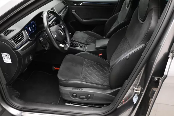 Škoda Superb 1,4 iV TSI 115kW DSG Sportline - foto 11