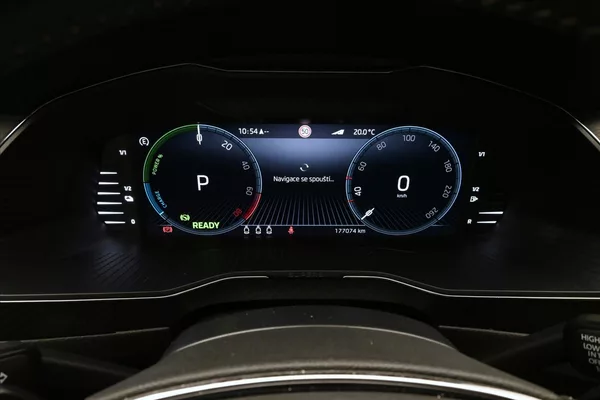Škoda Superb 1,4 iV TSI 115kW DSG Sportline - foto 13