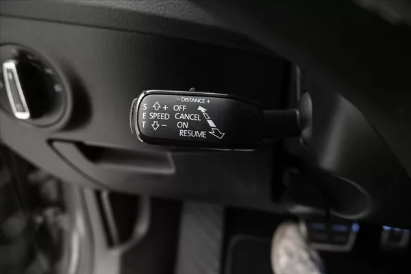 Škoda Superb 1,4 iV TSI 115kW DSG Sportline - foto 19