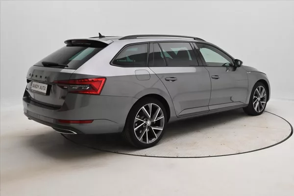 Škoda Superb 1,4 iV TSI 115kW DSG Sportline - foto 5