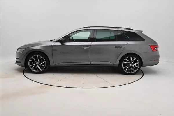 Škoda Superb 1,4 iV TSI 115kW DSG Sportline - foto 8