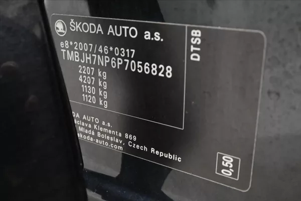 Škoda Superb 2,0 TDI 110kW DSG Style Záruka - foto 11