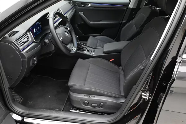 Škoda Superb 2,0 TDI 110kW DSG Style Záruka - foto 12