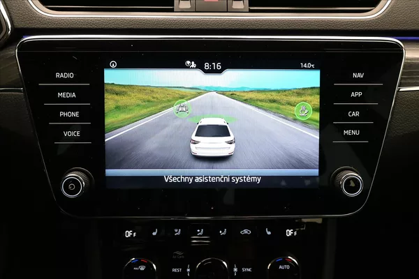 Škoda Superb 2,0 TDI 110kW DSG Style Záruka - foto 16