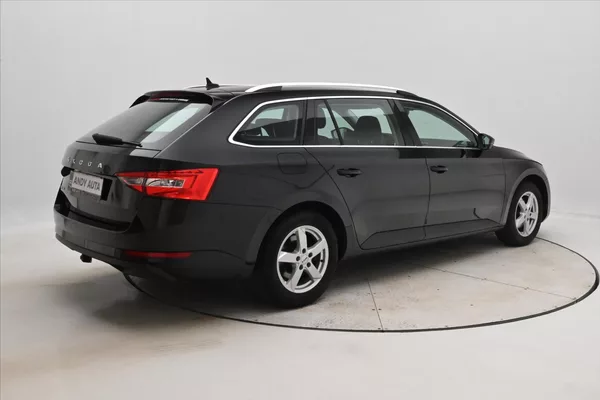 Škoda Superb 2,0 TDI 110kW DSG Style Záruka - foto 5